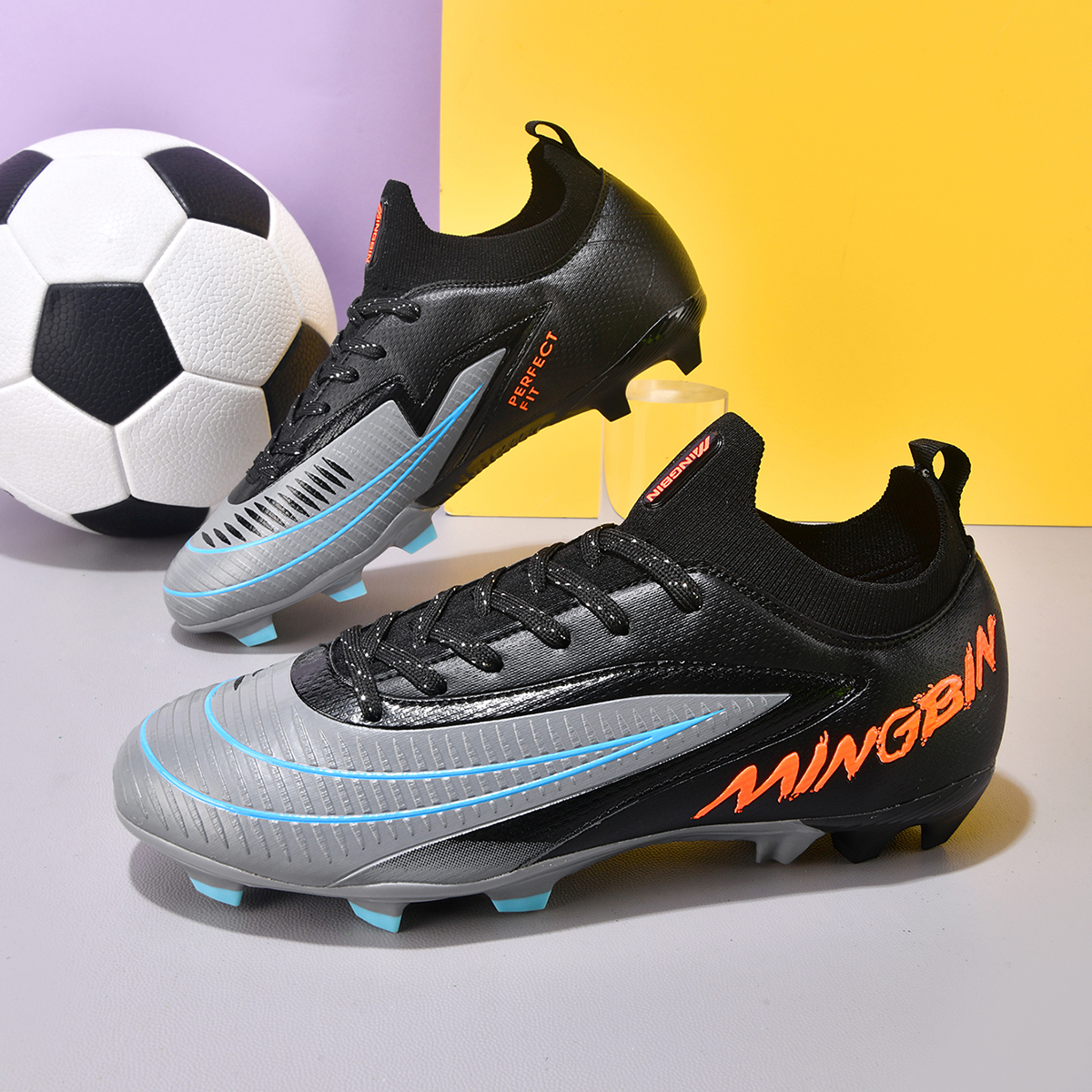New Men Football Boots Cleats  – Sports Equipment For Boys recenzja i cena